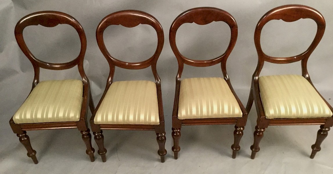 Set of 4 Victorian Mahogany Balloon Back Dining Chairs