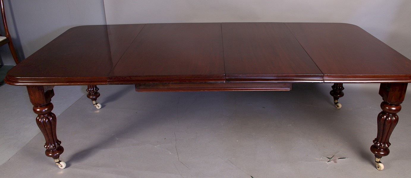 Victorian Extending Dining Table seats 10