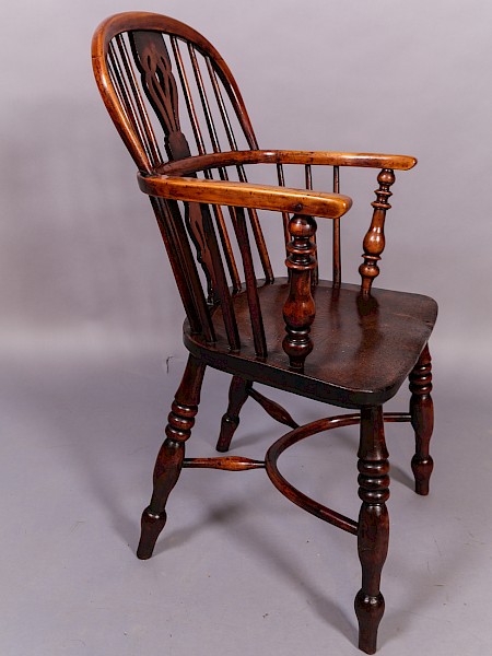 Good Rockley Low Back Windsor in Yew