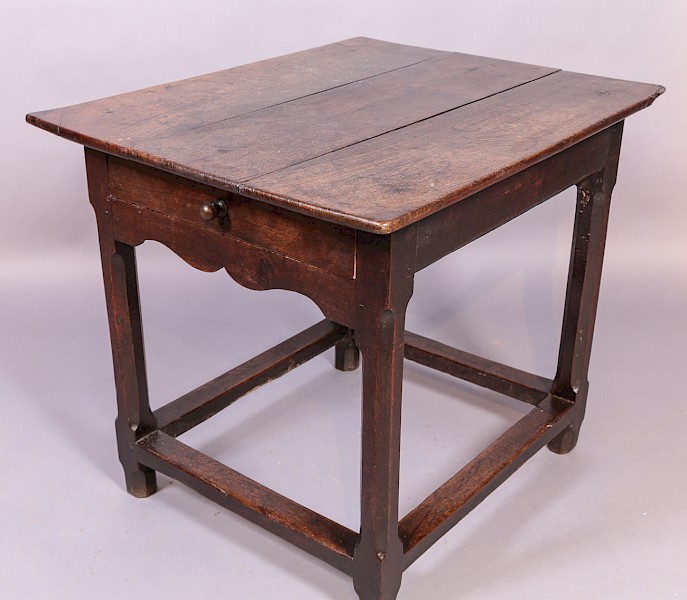 Good early 18th century side table in Oak with a drawer