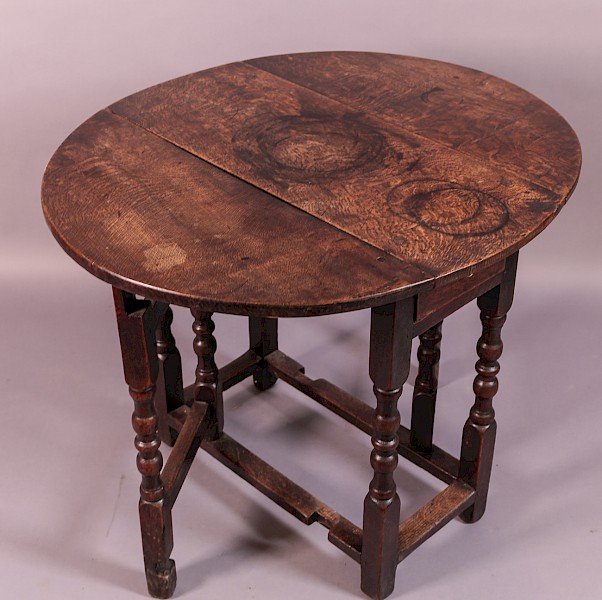 Small 17th century Gate Leg Table