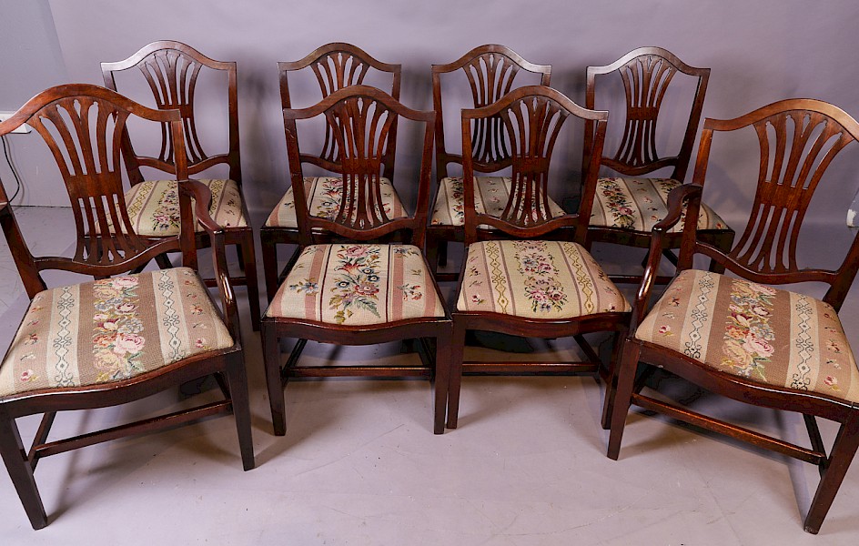 A Set of 8 Georgian Mahogany Dining Chairs