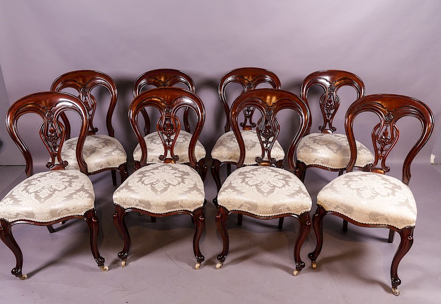 A Good Set of 8 Victorian Mahogany Dining Chairs Superb condition