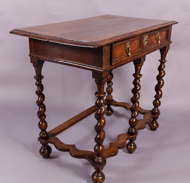 A William and Mary Wavy Stretcher Side Table