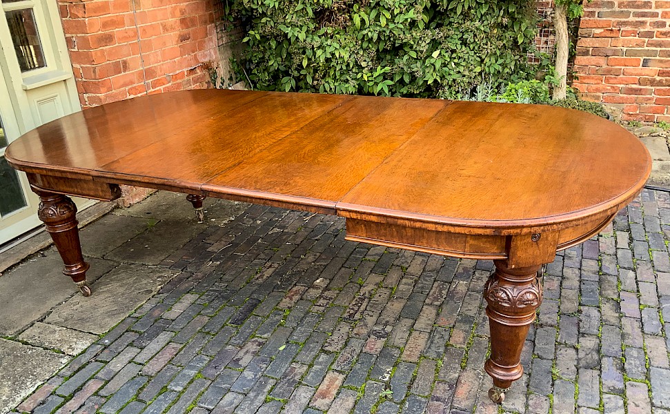 Pollard Oak Dining Table 2 leaves