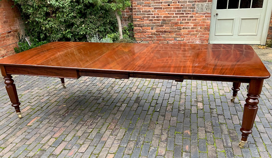 Victorian 3 leaf extending dining table seat 12