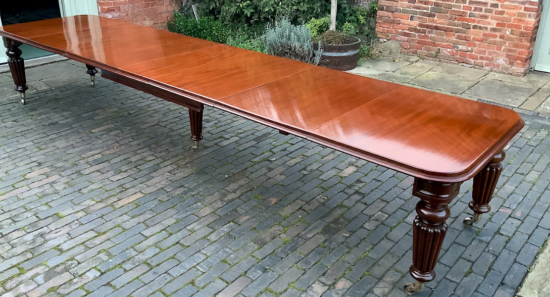 A Very Large Victorian Mahogany Dining Table Seats 16/18