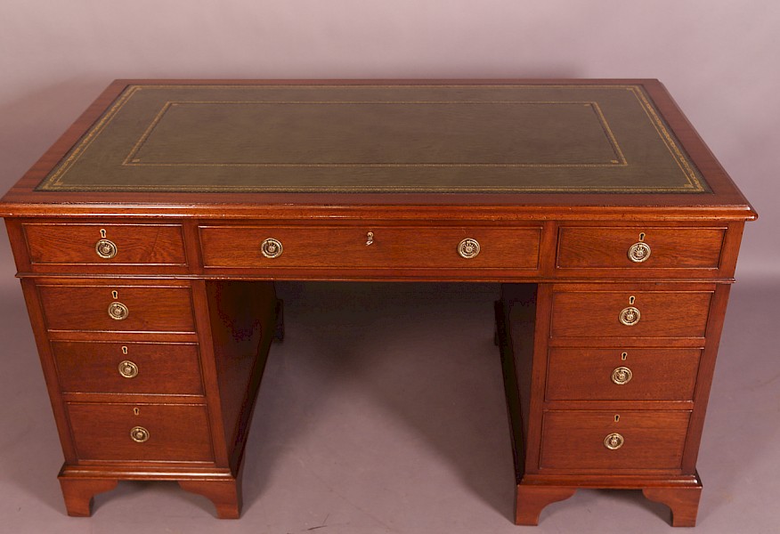Victorian Mahogany Pedestal Desk