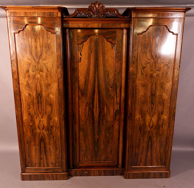 William IV 3 door wardrobe in Rosewood