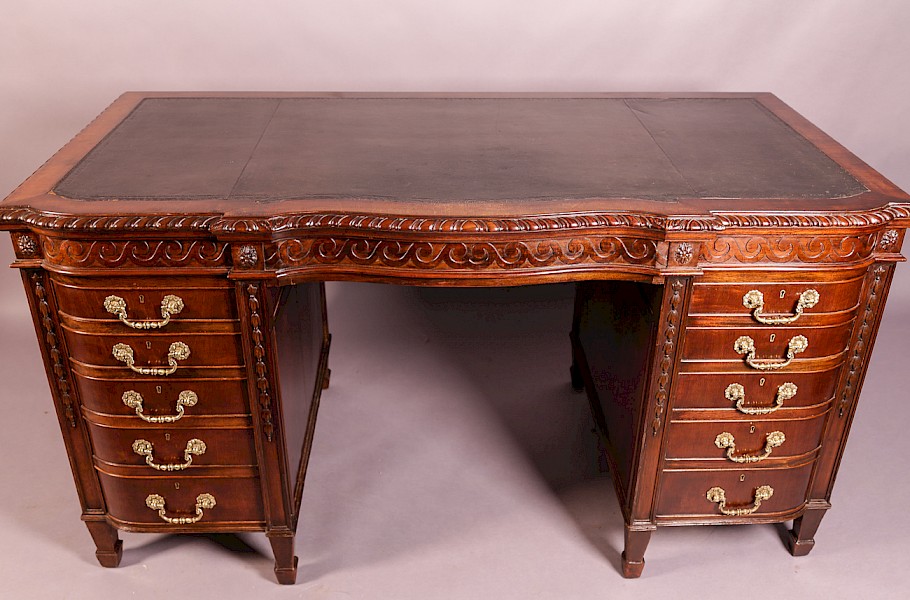 Superb Victorian Pedestal Desk