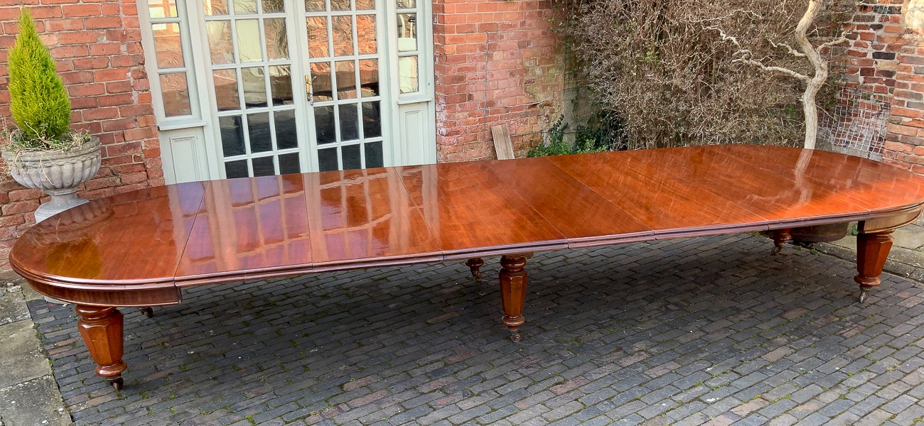 Victorian 17 foot Extending Dining Table seat 20/22
