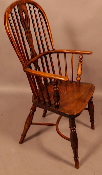 A High Windsor Chair in Ash and Elm Rockley Maker