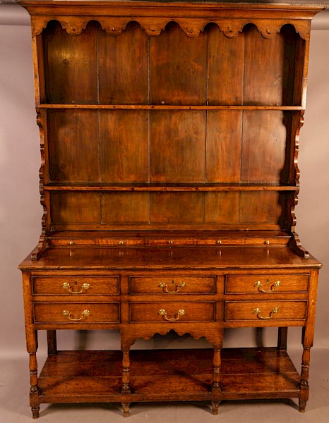 A Good Georgian Oak Dresser