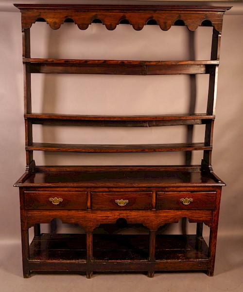 18th century Georgian Dresser in Oak