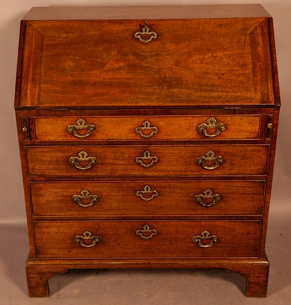 A Very good Georgian 3 foot Mahogany Bureau