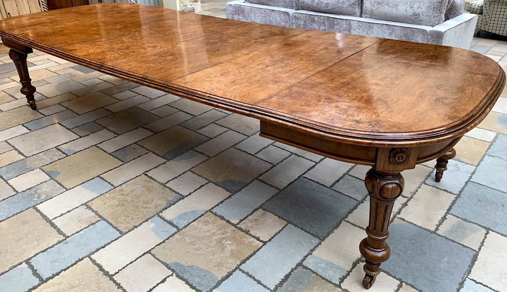 A Beutifull Pollard Oak Victorian Wind Out Extending Dining Table