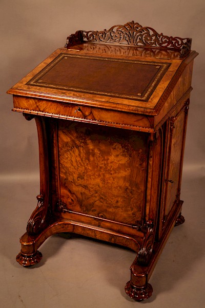 Superb Victorian Burr Walnut Davenport Desk